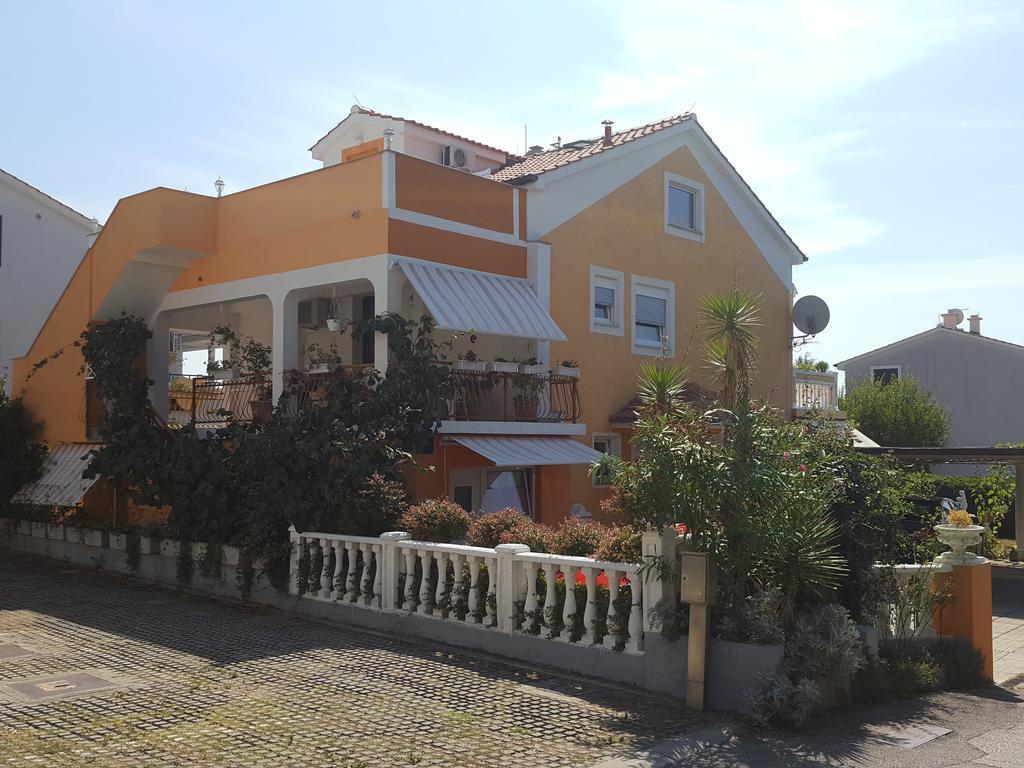 Apartments Setka Krk Town Exterior photo